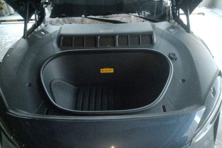 Used Xiaomi Auto YU7 2025 Ultra-Long Range High-Performance All-Wheel-Drive Max Edition Engine Bay