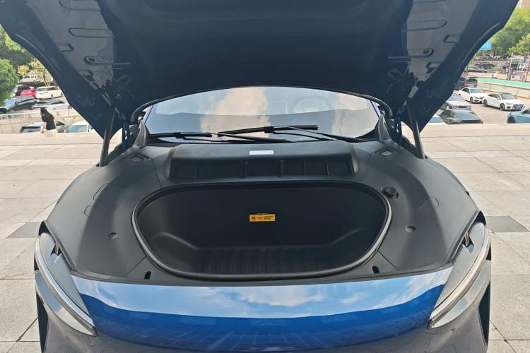Used Xiaomi Auto YU7 2025 Ultra-Long Range High-Performance All-Wheel-Drive Max Edition Engine Bay