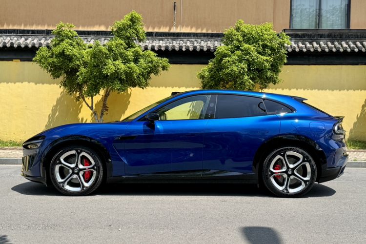 Used Xiaomi Auto YU7 2025 Ultra-Long Range High-Performance All-Wheel-Drive Max Edition Exterior 1