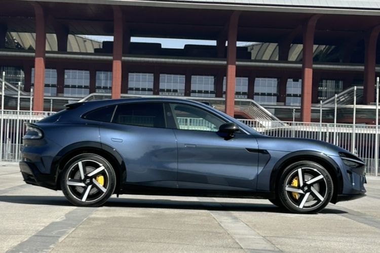 Used Xiaomi Auto YU7 2025 Ultra-Long Range High-Performance All-Wheel-Drive Max Edition Exterior 2