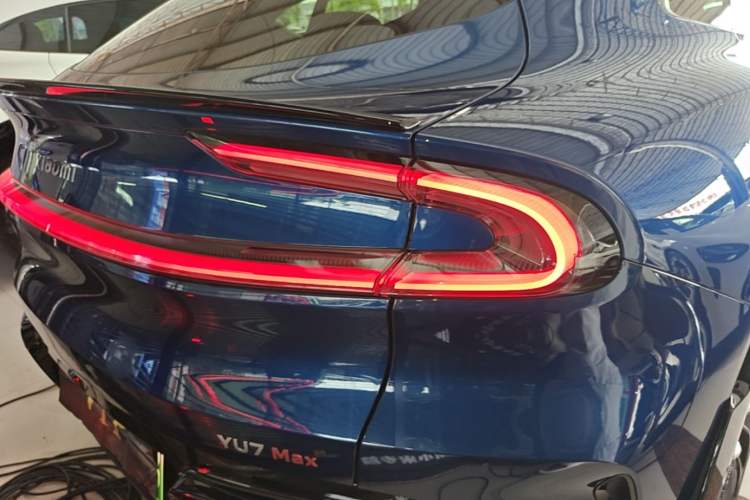 Used Xiaomi Auto YU7 2025 Ultra-Long Range High-Performance All-Wheel-Drive Max Edition Exterior 3