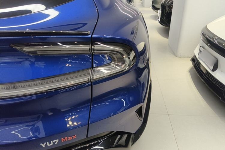 Used Xiaomi Auto YU7 2025 Ultra-Long Range High-Performance All-Wheel-Drive Max Edition Exterior 3