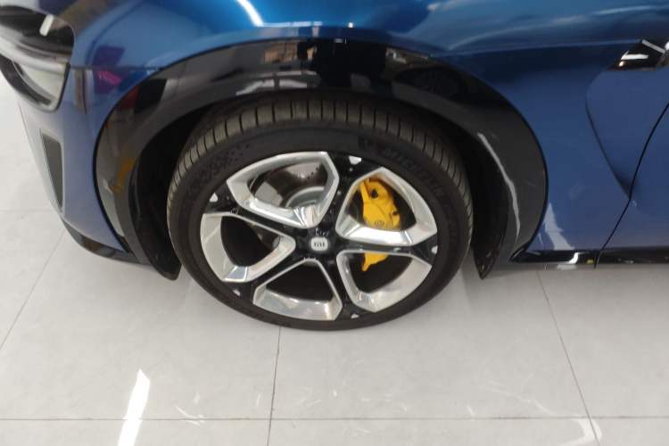 Used Xiaomi Auto YU7 2025 Ultra-Long Range High-Performance All-Wheel-Drive Max Edition Exterior 4