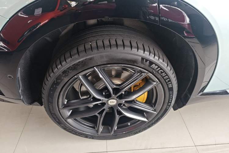 Used Xiaomi Auto YU7 2025 Ultra-Long Range High-Performance All-Wheel-Drive Max Edition Exterior 5