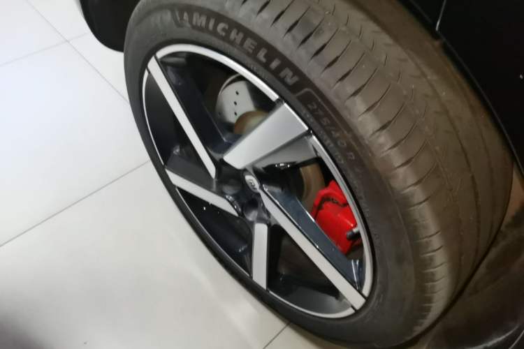 Used Xiaomi Auto YU7 2025 Ultra-Long Range High-Performance All-Wheel-Drive Max Edition Exterior 5