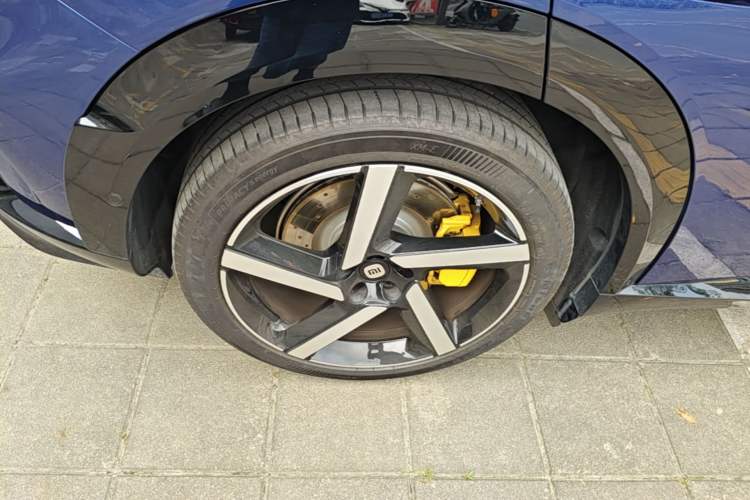 Used Xiaomi Auto YU7 2025 Ultra-Long Range High-Performance All-Wheel-Drive Max Edition Exterior 5