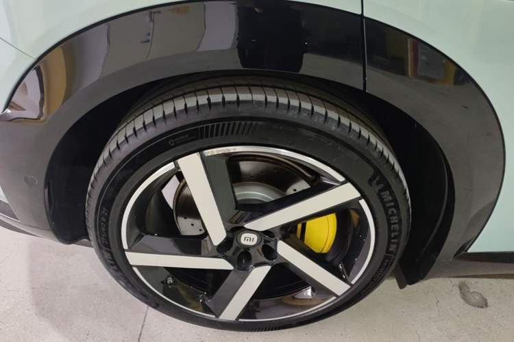 Used Xiaomi Auto YU7 2025 Ultra-Long Range High-Performance All-Wheel-Drive Max Edition Exterior 5
