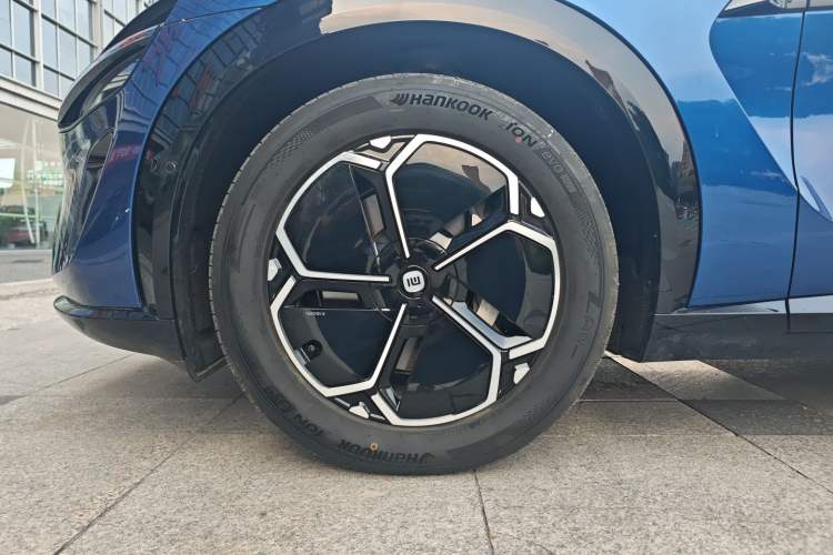 Used Xiaomi Auto YU7 2025 Ultra-Long Range Rear-Wheel Drive Version Exterior 5