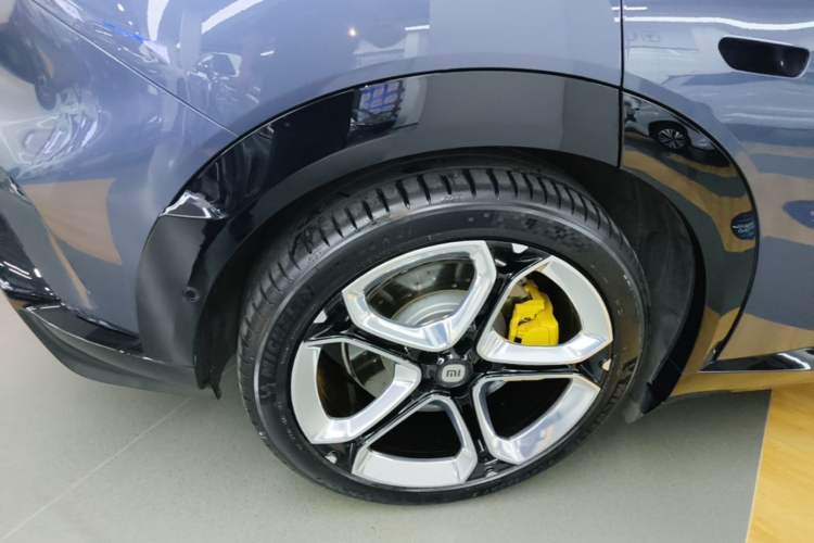 Used Xiaomi Auto YU7 2025 Ultra-Long Range High-Performance All-Wheel-Drive Max Edition Exterior 5