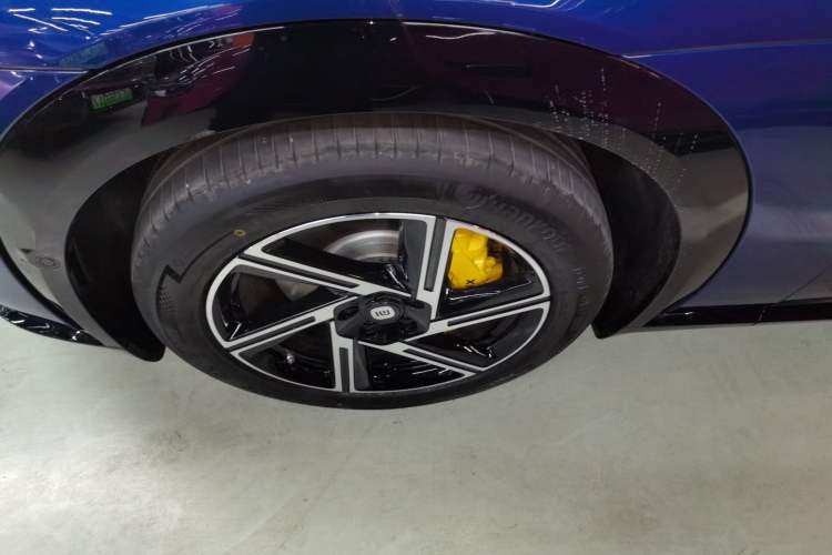 Used Xiaomi Auto YU7 2025 Ultra-Long Range Rear-Wheel Drive Version Exterior 7