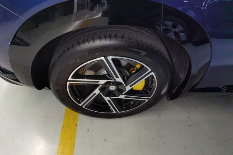 Used Xiaomi Auto YU7 2025 Ultra-Long Range Rear-Wheel Drive Version Exterior 8