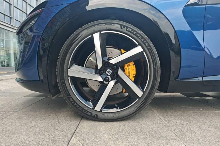 Used Xiaomi Auto YU7 2025 Ultra-Long Range High-Performance All-Wheel-Drive Max Edition Exterior 8