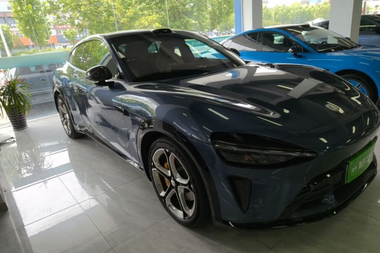 Used Xiaomi Auto YU7 2025 Ultra-Long Range High-Performance All-Wheel-Drive Max Edition Front Right 45 Deg