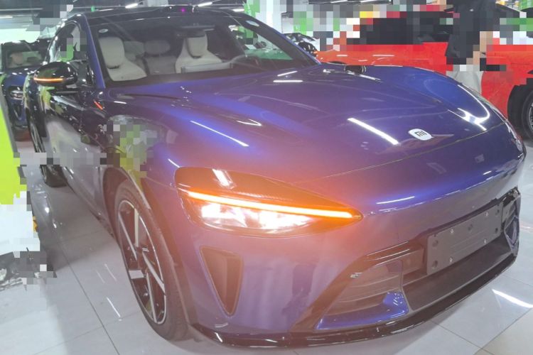 Used Xiaomi Auto YU7 2025 Ultra-Long Range High-Performance All-Wheel-Drive Max Edition Front Right 45 Deg