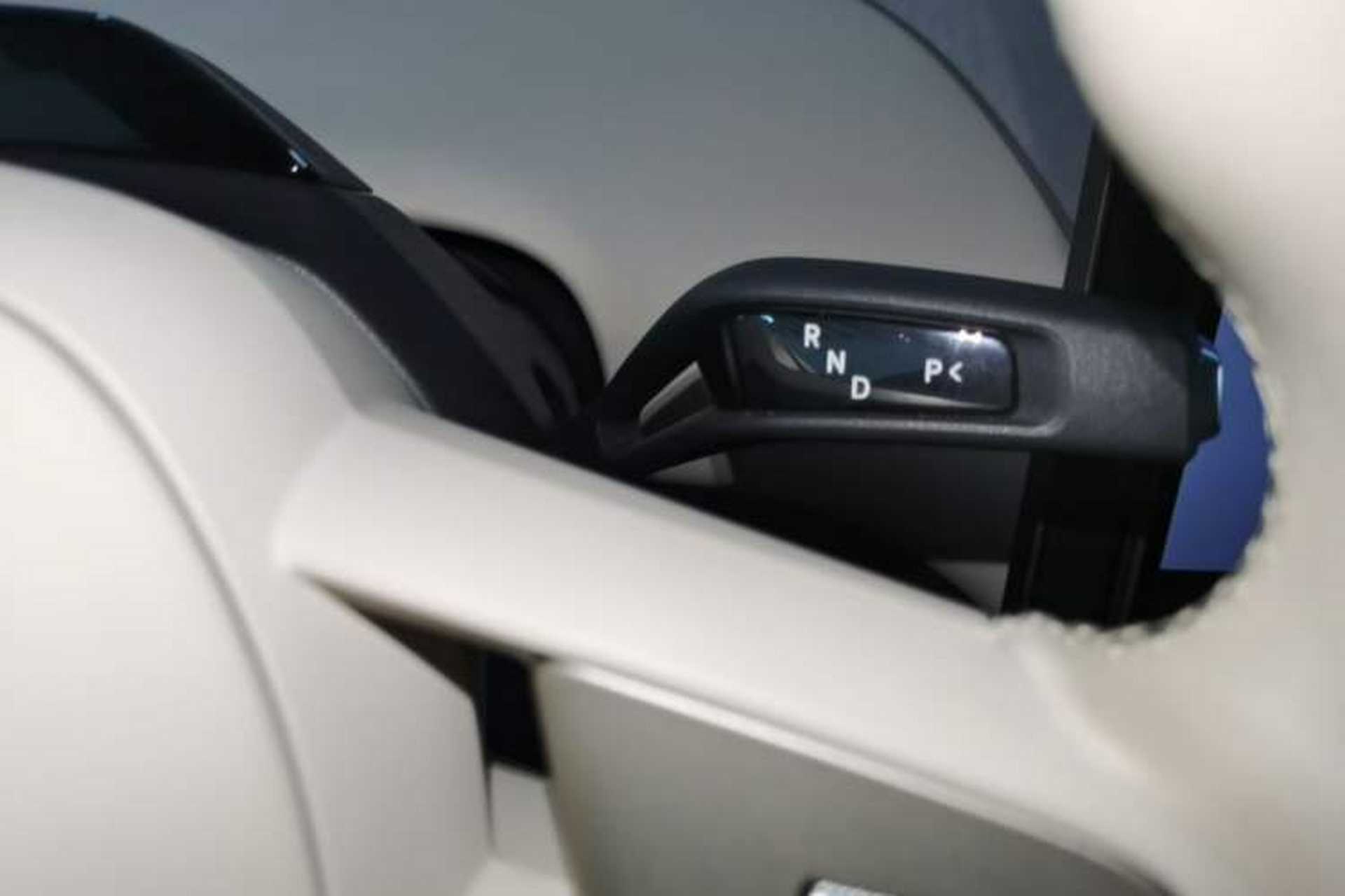 Used Xiaomi Auto YU7 2025 Ultra-Long Range High-Performance All-Wheel-Drive Max Edition Gear Lever