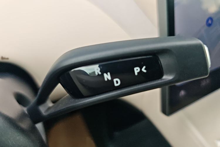 Used Xiaomi Auto YU7 2025 Ultra-Long Range High-Performance All-Wheel-Drive Max Edition Gear Lever
