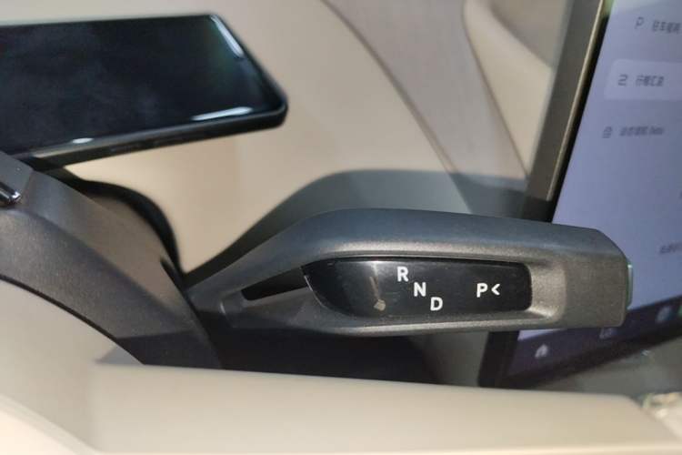 Used Xiaomi Auto YU7 2025 Ultra-Long Range All-Wheel Drive Pro Version Gear Lever