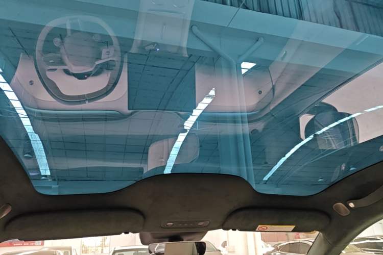 Used Xiaomi Auto YU7 2025 Ultra-Long Range High-Performance All-Wheel-Drive Max Edition Headliner