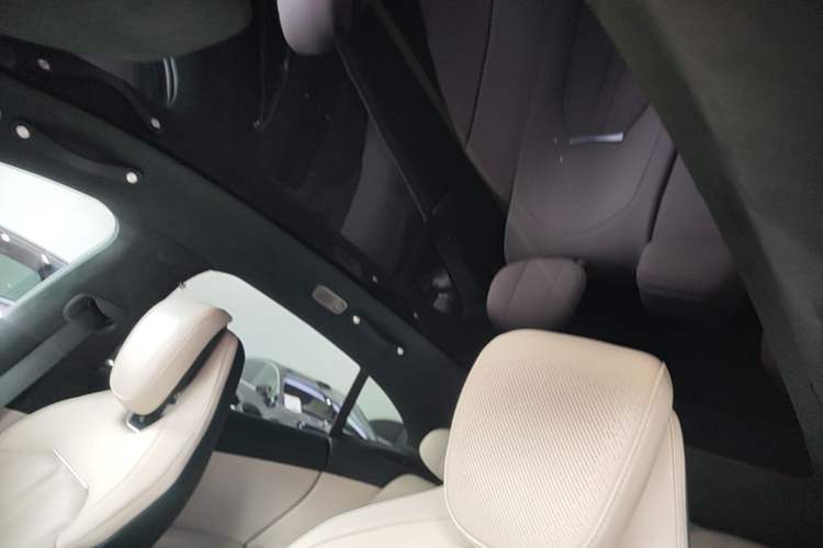 Used Xiaomi Auto YU7 2025 Ultra-Long Range High-Performance All-Wheel-Drive Max Edition Headliner