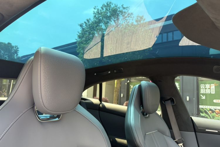Used Xiaomi Auto YU7 2025 Ultra-Long Range High-Performance All-Wheel-Drive Max Edition Headliner