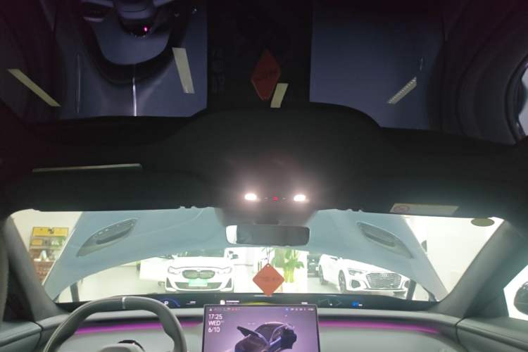 Used Xiaomi Auto YU7 2025 Ultra-Long Range High-Performance All-Wheel-Drive Max Edition Headliner