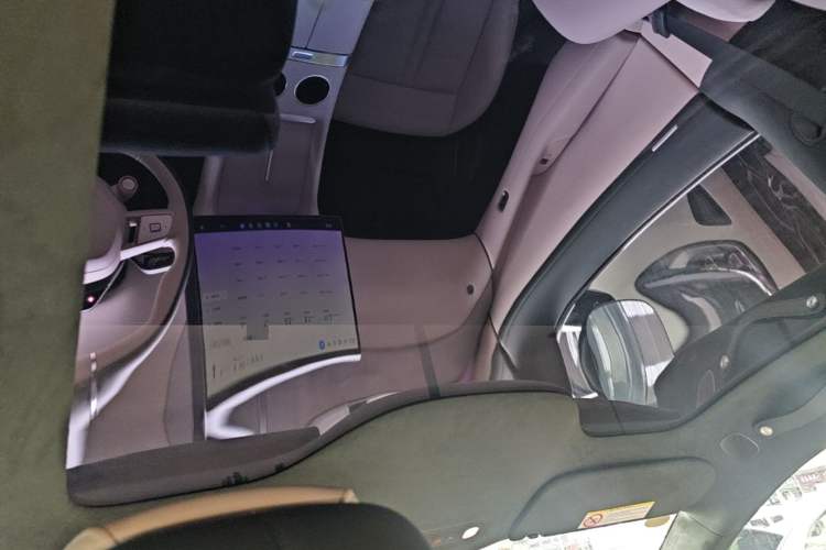 Used Xiaomi Auto YU7 2025 Ultra-Long Range High-Performance All-Wheel-Drive Max Edition Headliner
