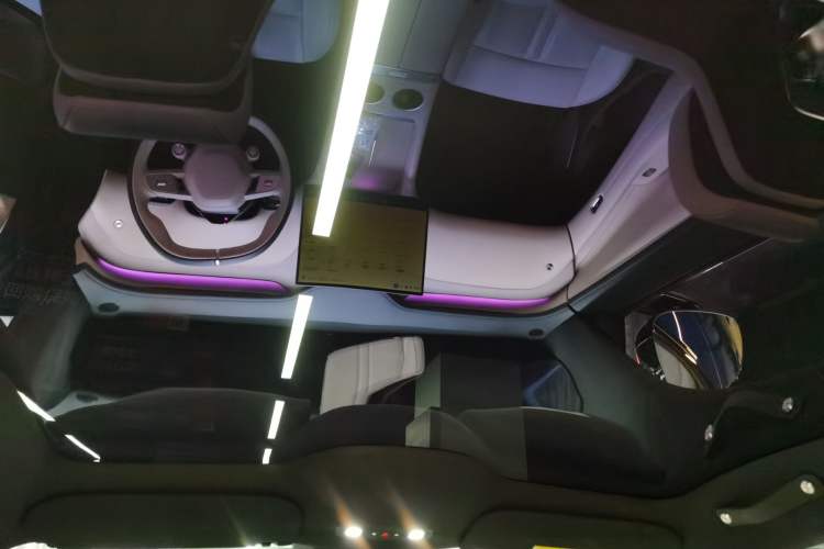 Used Xiaomi Auto YU7 2025 Ultra-Long Range Rear-Wheel Drive Version Headliner