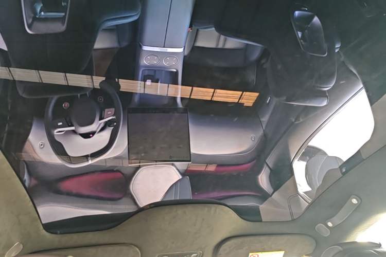Used Xiaomi Auto YU7 2025 Ultra-Long Range High-Performance All-Wheel-Drive Max Edition Headliner
