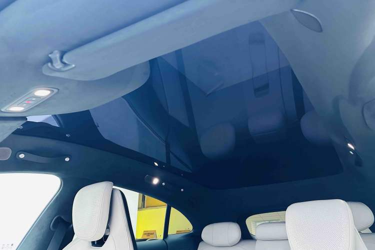Used Xiaomi Auto YU7 2025 Ultra-Long Range High-Performance All-Wheel-Drive Max Edition Headliner