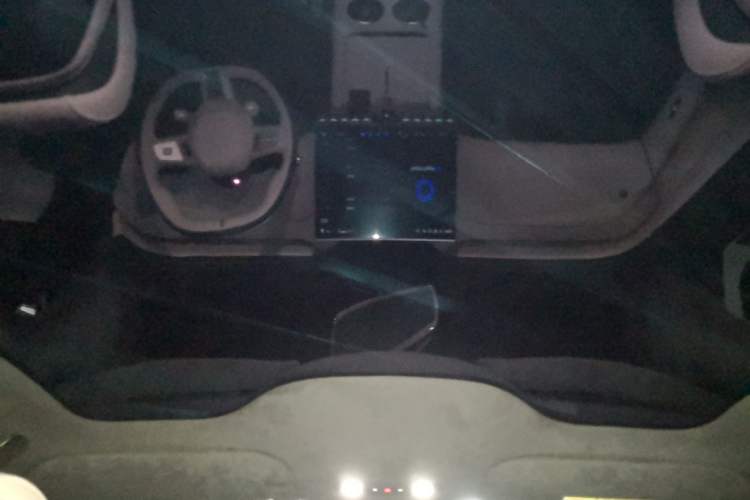 Used Xiaomi Auto YU7 2025 Ultra-Long Range High-Performance All-Wheel-Drive Max Edition Headliner