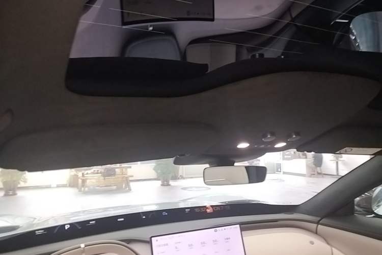 Used Xiaomi Auto YU7 2025 Ultra-Long Range High-Performance All-Wheel-Drive Max Edition Headliner