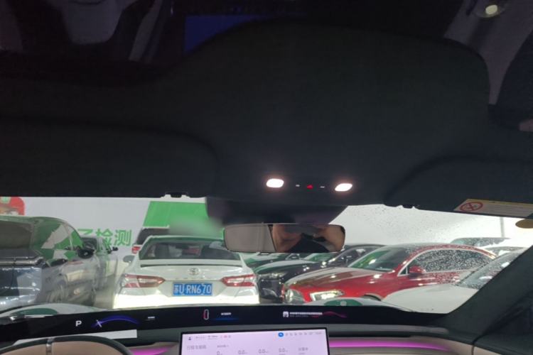 Used Xiaomi Auto YU7 2025 Ultra-Long Range High-Performance All-Wheel-Drive Max Edition Headliner
