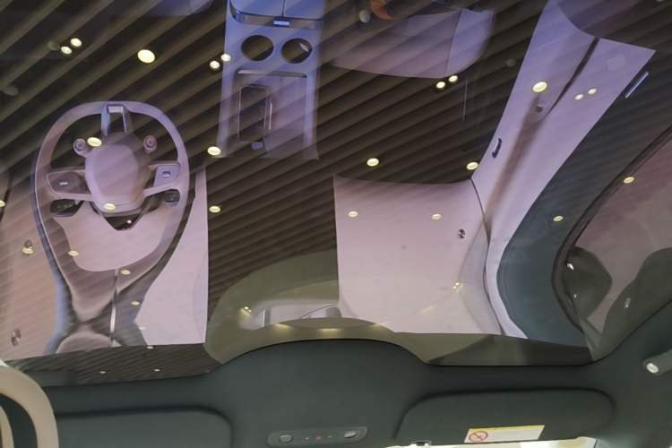 Used Xiaomi Auto YU7 2025 Ultra-Long Range Rear-Wheel Drive Version Headliner