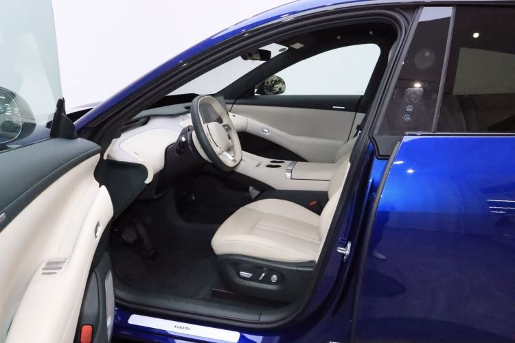 Used Xiaomi Auto YU7 2025 Ultra-Long Range Rear-Wheel Drive Version Interior 1