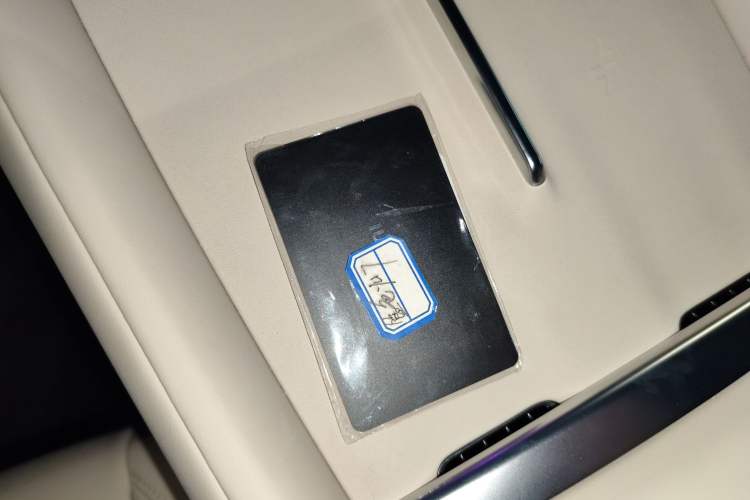 Used Xiaomi Auto YU7 2025 Ultra-Long Range High-Performance All-Wheel-Drive Max Edition Interior 1