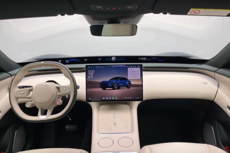Used Xiaomi Auto YU7 2025 Ultra-Long Range Rear-Wheel Drive Version Interior 2
