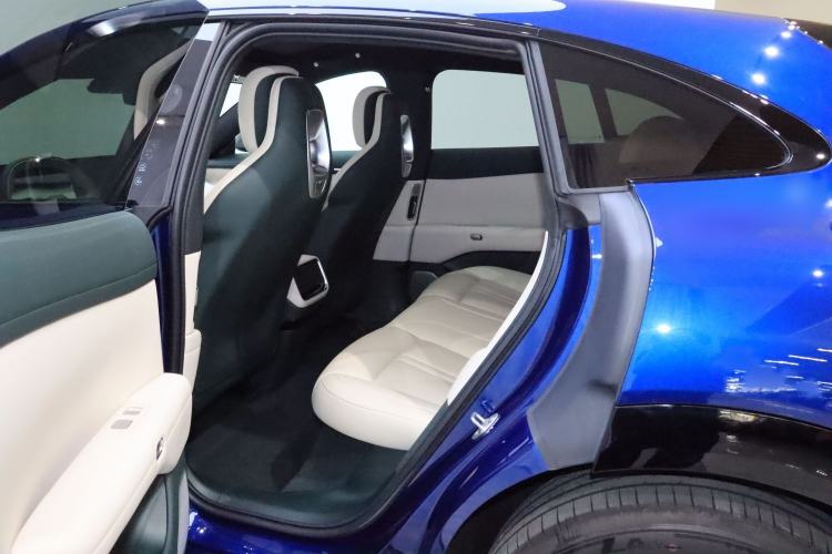 Used Xiaomi Auto YU7 2025 Ultra-Long Range Rear-Wheel Drive Version Interior 2