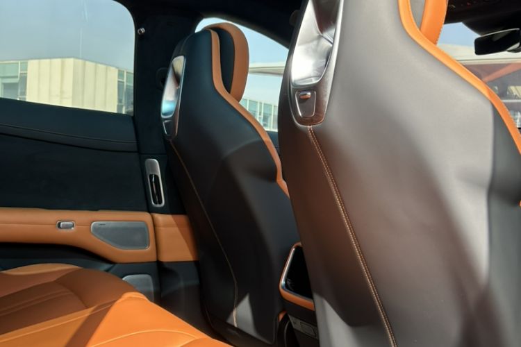 Used Xiaomi Auto YU7 2025 Ultra-Long Range High-Performance All-Wheel-Drive Max Edition Interior 2