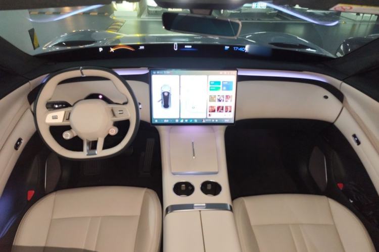 Used Xiaomi Auto YU7 2025 Ultra-Long Range High-Performance All-Wheel-Drive Max Edition Interior 2