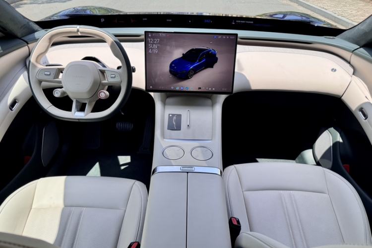 Used Xiaomi Auto YU7 2025 Ultra-Long Range High-Performance All-Wheel-Drive Max Edition Interior 3