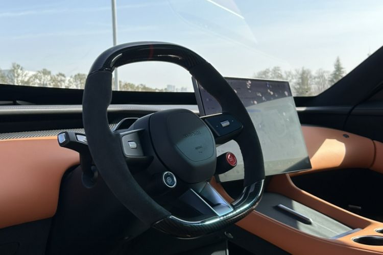 Used Xiaomi Auto YU7 2025 Ultra-Long Range High-Performance All-Wheel-Drive Max Edition Interior 3