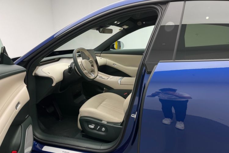 Used Xiaomi Auto YU7 2025 Ultra-Long Range Rear-Wheel Drive Version Interior 4