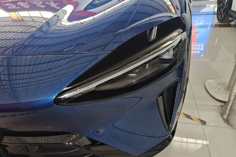 Used Xiaomi Auto YU7 2025 Ultra-Long Range High-Performance All-Wheel-Drive Max Edition Left Front Headlight