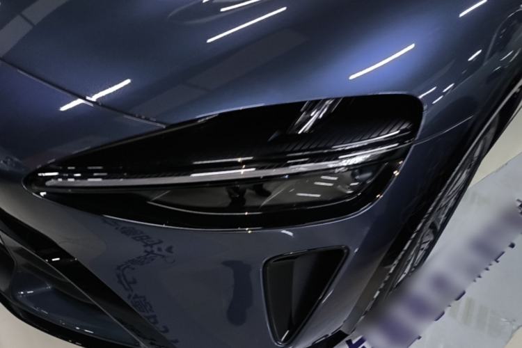 Used Xiaomi Auto YU7 2025 Ultra-Long Range All-Wheel Drive Pro Version Left Front Headlight