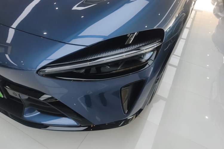 Used Xiaomi Auto YU7 2025 Ultra-Long Range High-Performance All-Wheel-Drive Max Edition Left Front Headlight