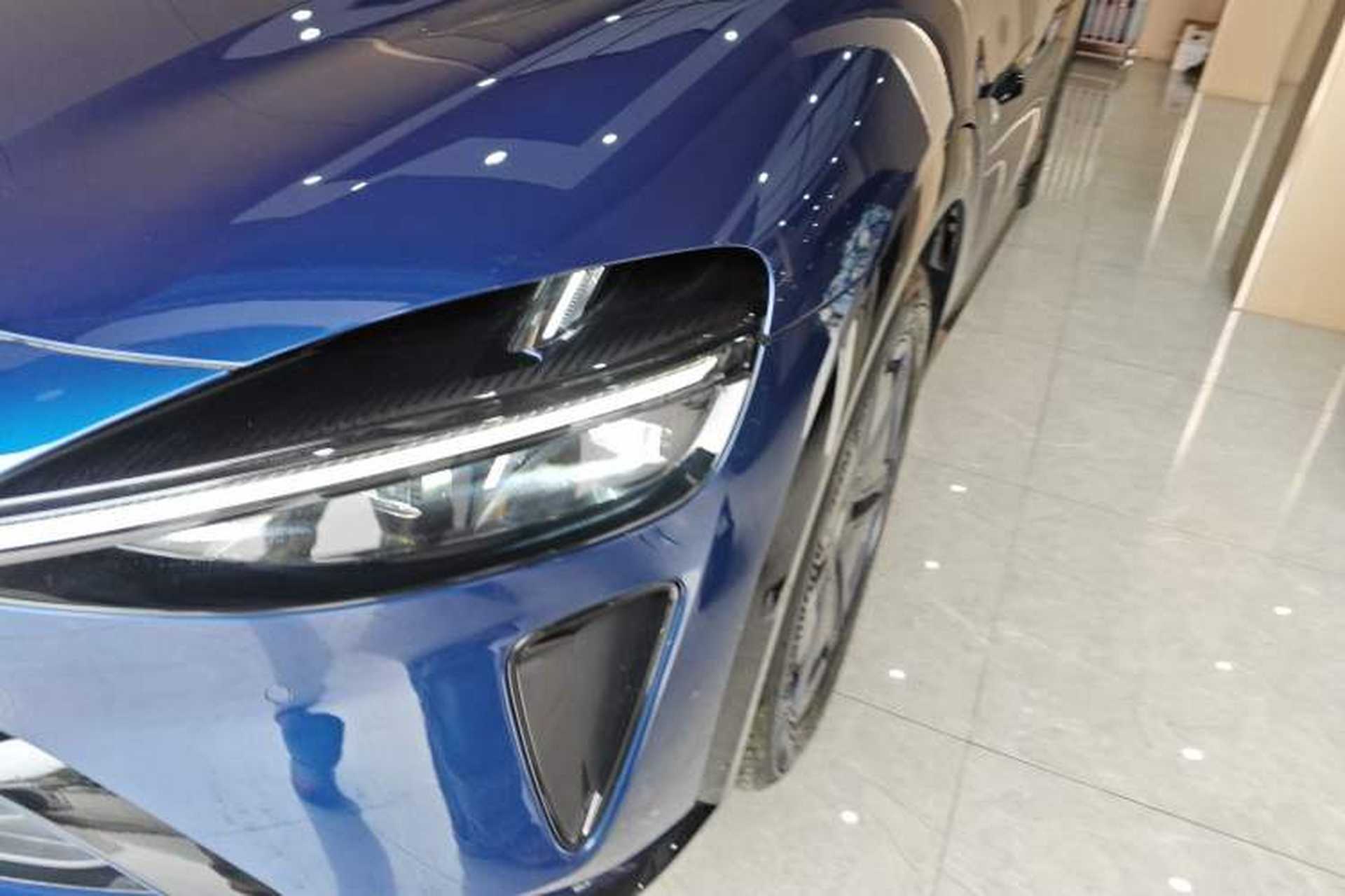 Used Xiaomi Auto YU7 2025 Ultra-Long Range Rear-Wheel Drive Version Left Front Headlight