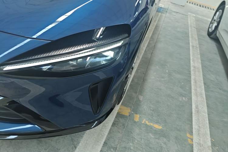 Used Xiaomi Auto YU7 2025 Ultra-Long Range High-Performance All-Wheel-Drive Max Edition Left Front Headlight
