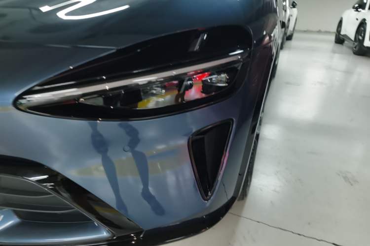 Used Xiaomi Auto YU7 2025 Ultra-Long Range High-Performance All-Wheel-Drive Max Edition Left Front Headlight