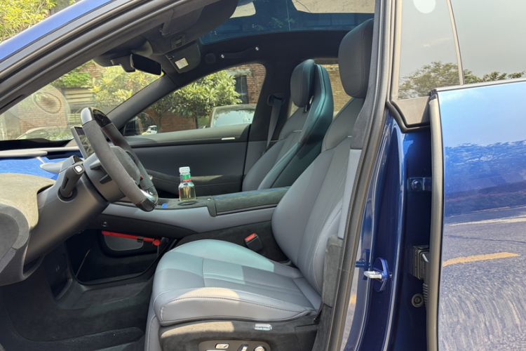 Used Xiaomi Auto YU7 2025 Ultra-Long Range High-Performance All-Wheel-Drive Max Edition Left Front Seat