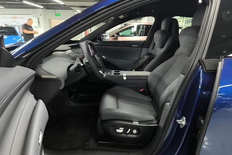 Used Xiaomi Auto YU7 2025 Ultra-Long Range High-Performance All-Wheel-Drive Max Edition Left Front Seat
